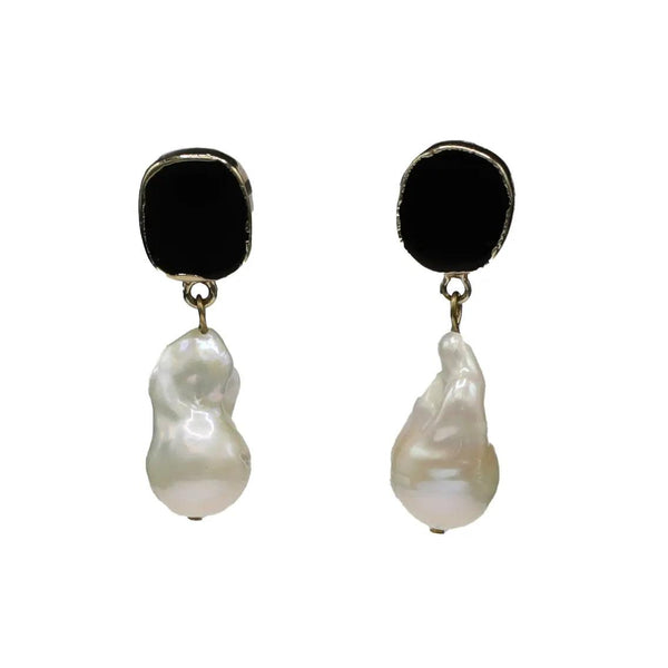 Estee Pearl Earrings